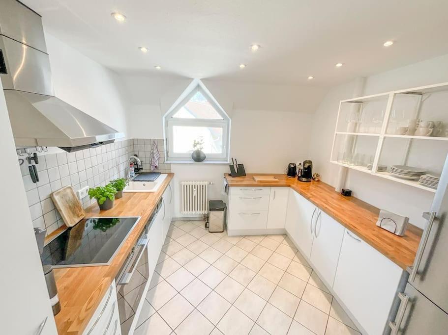 Ferienwohnung Kaiserblick Иринген Екстериор снимка