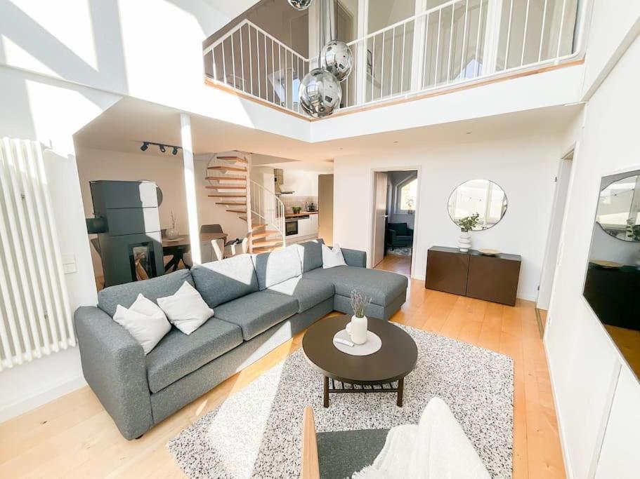 Ferienwohnung Kaiserblick Иринген Екстериор снимка