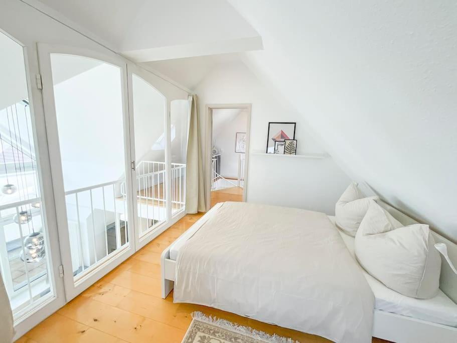 Ferienwohnung Kaiserblick Иринген Екстериор снимка